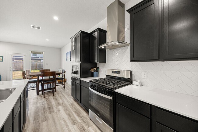 Foto del edificio - 12313 Churchill downs Dr