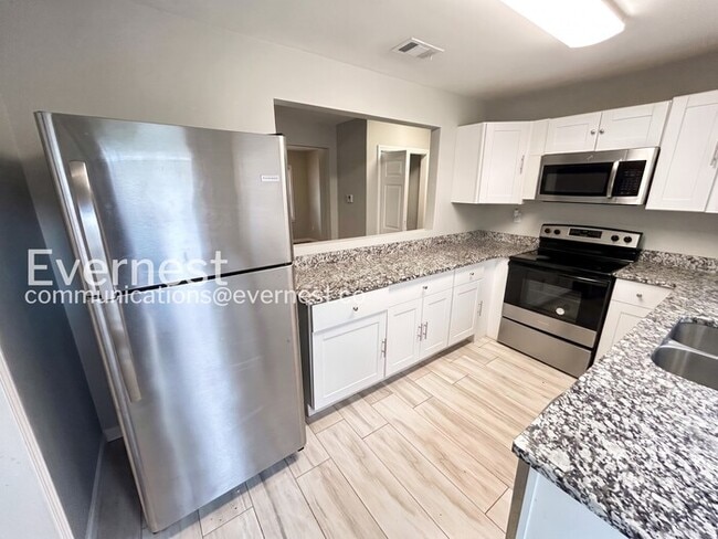 Foto del edificio - 1345 Twin Oaks Cir SE