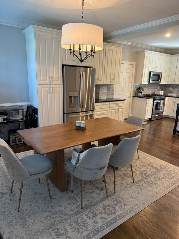 Foto del edificio - 3808 Ivyglen Dr