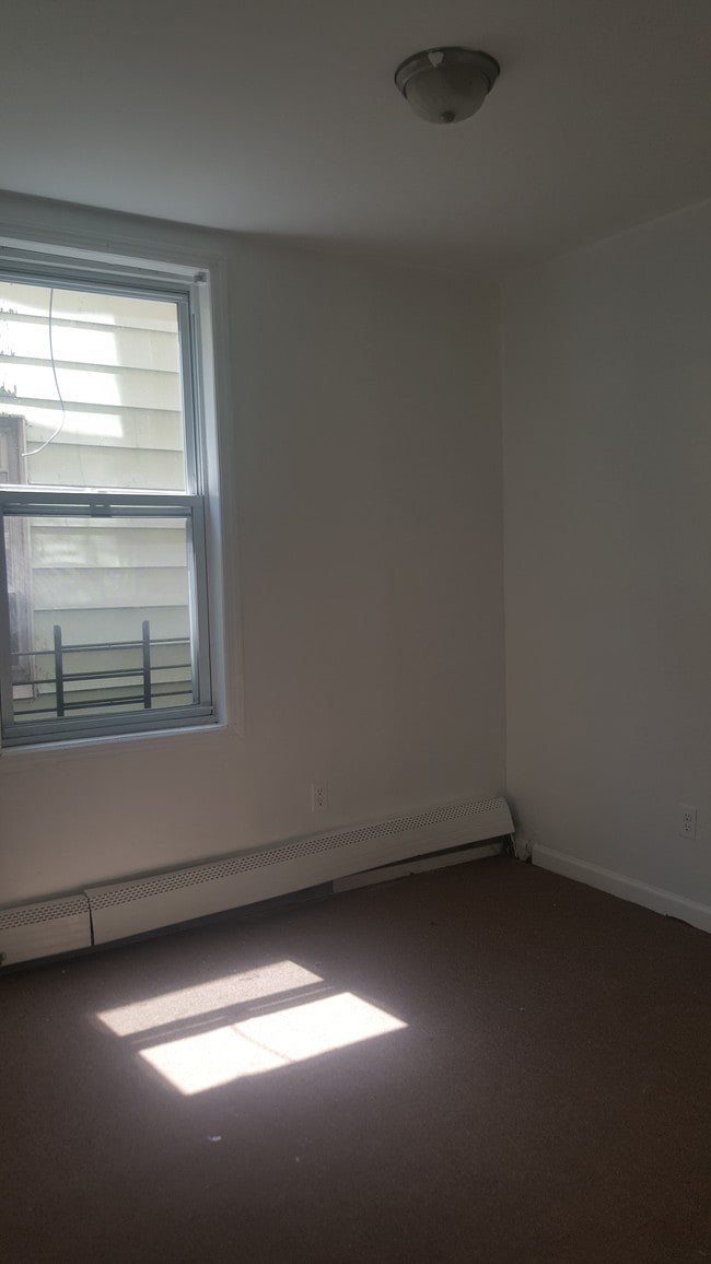 Foto del edificio - 117 Grant Ave