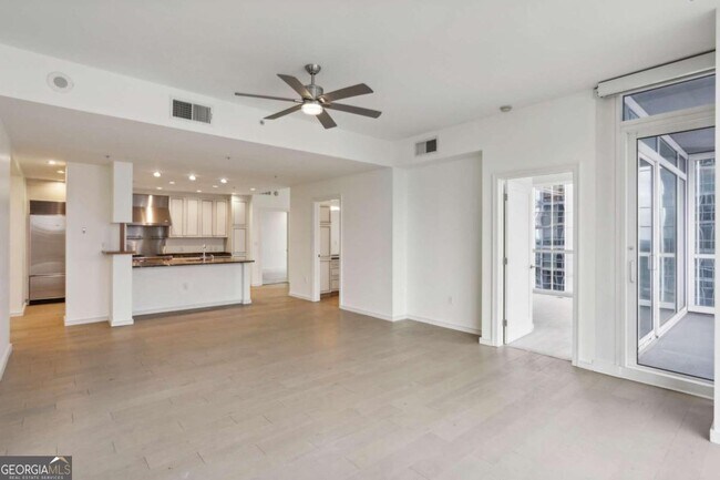Foto del edificio - 3325 Piedmont Rd NE