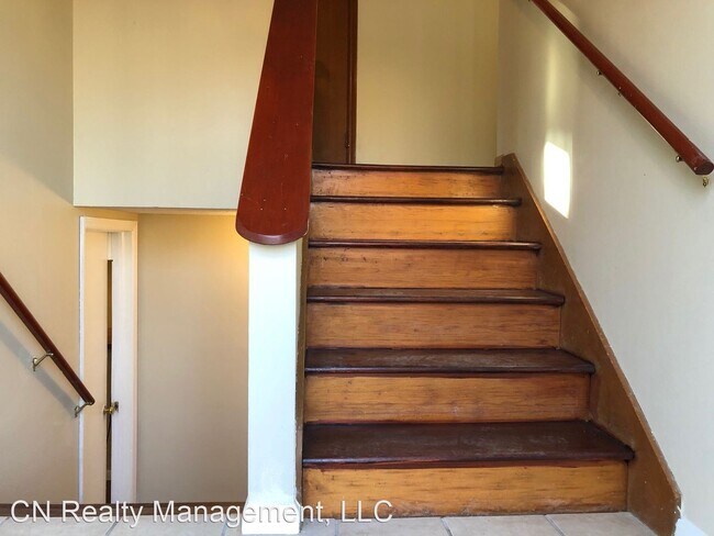Building Photo - 3 br, 1.5 bath House - 5000 North Crystal Ave