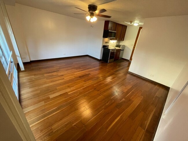 Photo - Queen Emma Gardens! Prince Tower! 1st floor Studio unit available now! House