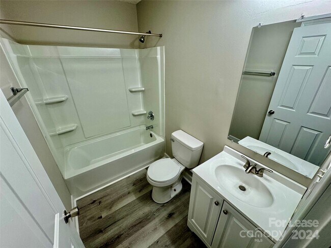 Building Photo - 727 Rain Pl Ct