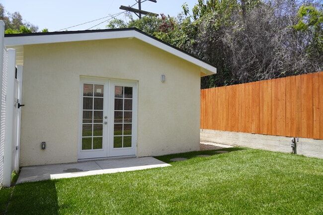 Building Photo - 3227 Castle Heights Ave