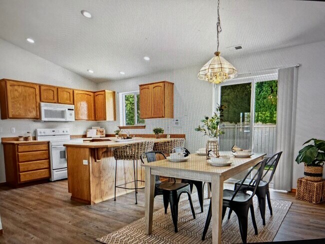 Foto del edificio - 2418 S Arthur Ct