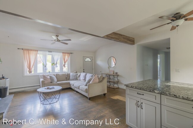 Foto del edificio - 2 br, 2 bath House - 2 Badger Road