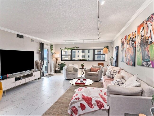 Building Photo - 4141 Bayshore Blvd