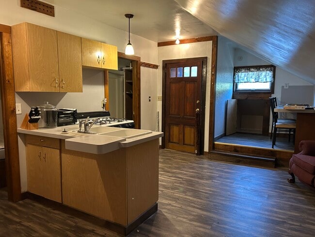 Building Photo - 373 Evergreen Hollow Rd