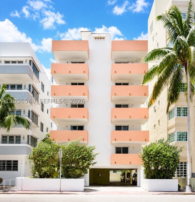 Building Photo - 4122 Collins Ave