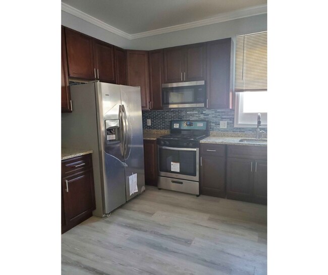 Foto del edificio - 3617 Springdale Ave