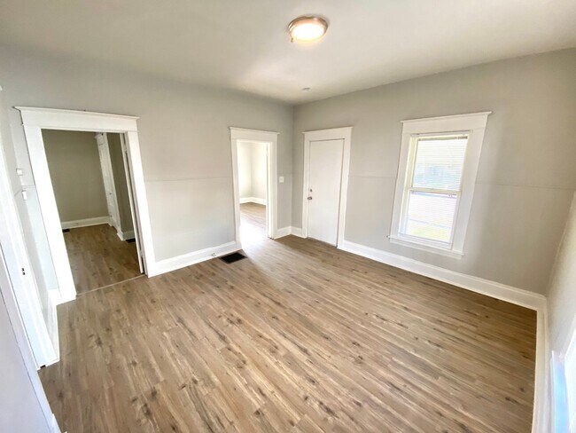 Building Photo - Grove Place **$75 Gift Card Move-in Specia...