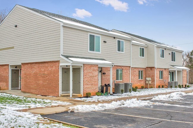 Foto del edificio - 1 br, 1 bath Apartment - Bailey Court
