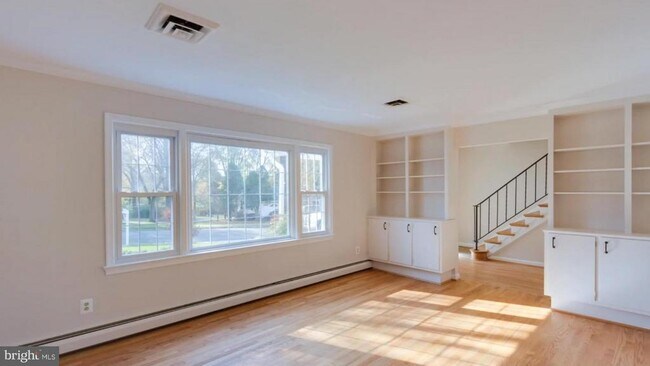 Foto del edificio - 8002 Birnam Wood Dr