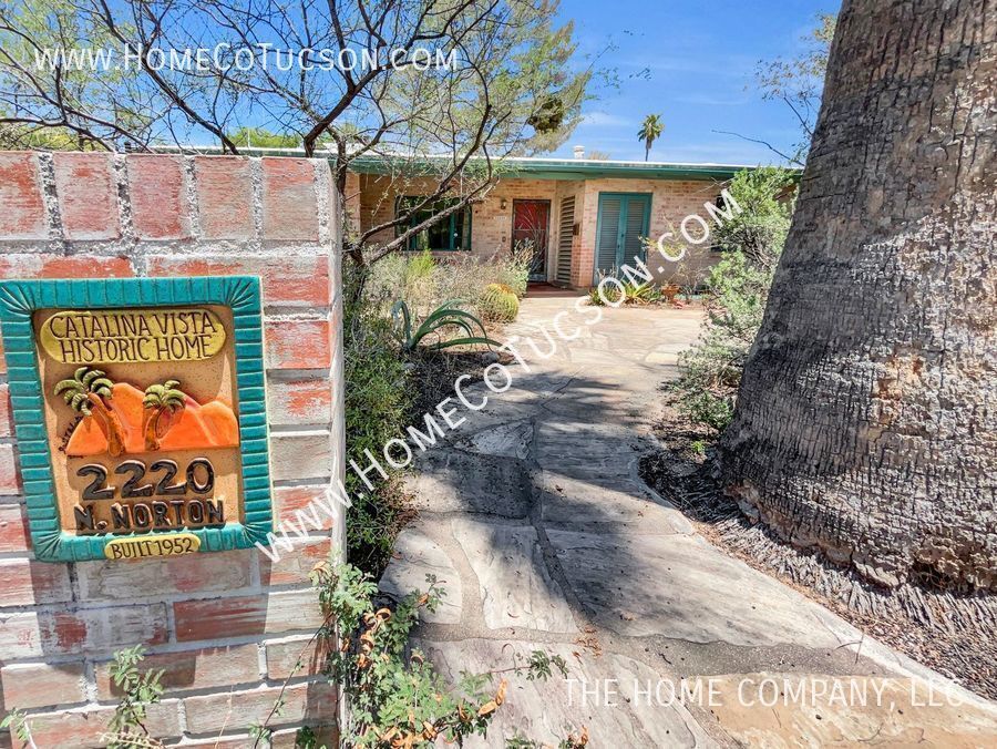 Primary Photo - 2220 N Norton Ave