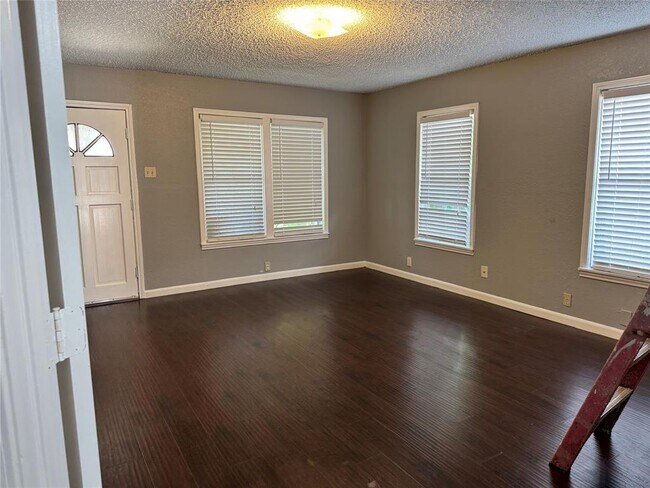 Foto del edificio - 5617 Eskridge St