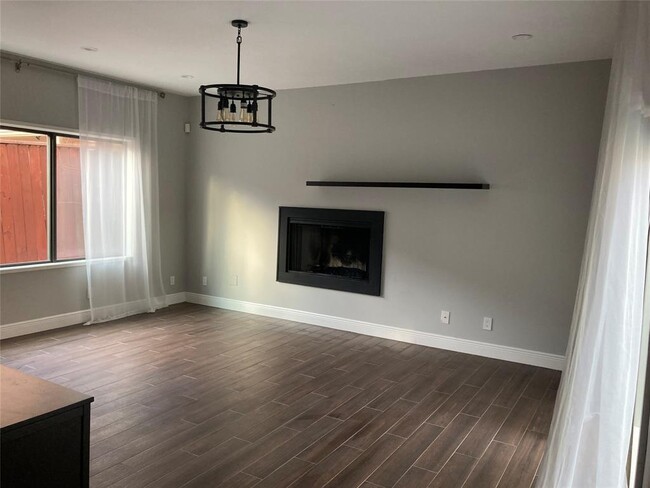 Building Photo - 2511 Nantucket Dr