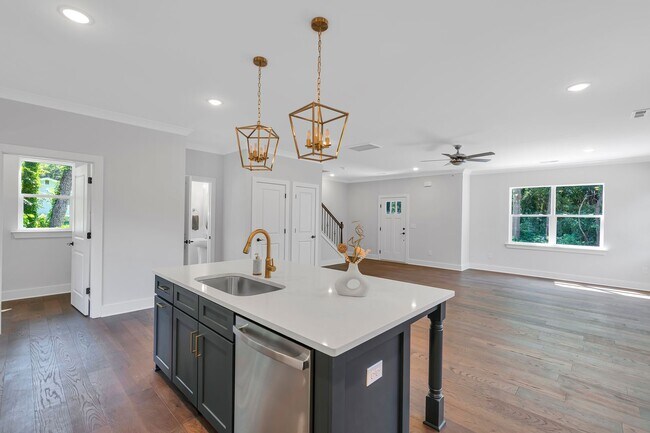 Building Photo - Beautiful 3 Bedroom Home in Greenville