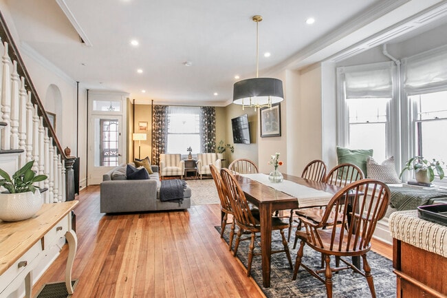 Foto del edificio - 350 Washington Ave