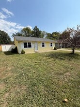 Building Photo - 904 Judson St