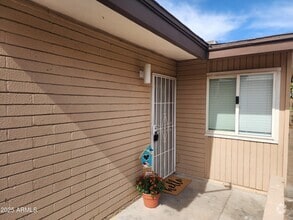 Building Photo - 1622 E Campbell Ave