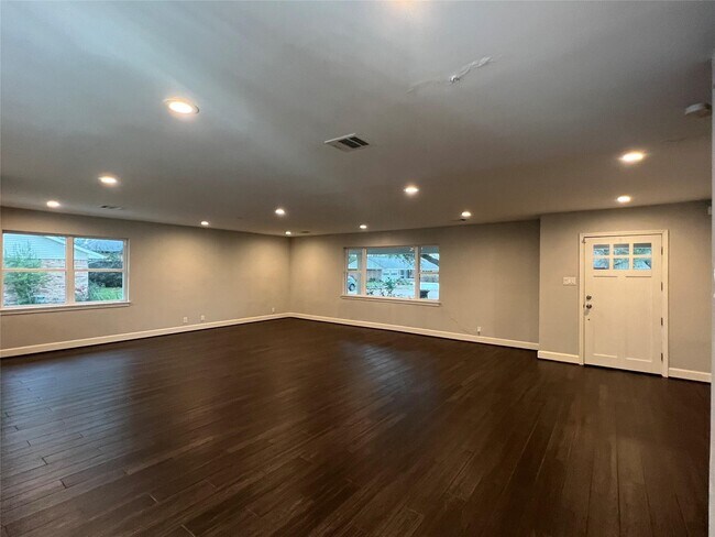 Building Photo - 5122 Lymbar Dr
