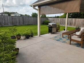 Building Photo - 7703 Lost Pecan Way