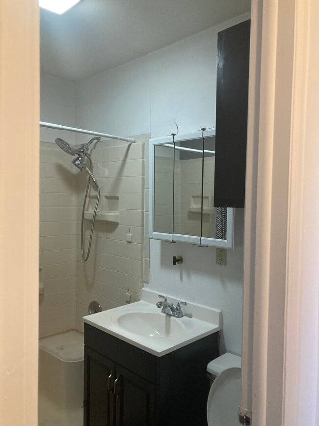 Building Photo - 2544 Joliet St