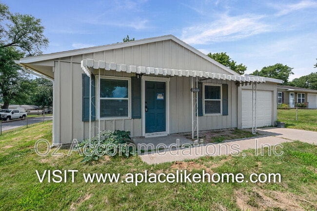 Foto del edificio - 3310 Iroquois Ln