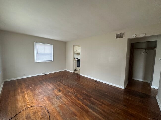 Foto del edificio - 930 Greenview Ave