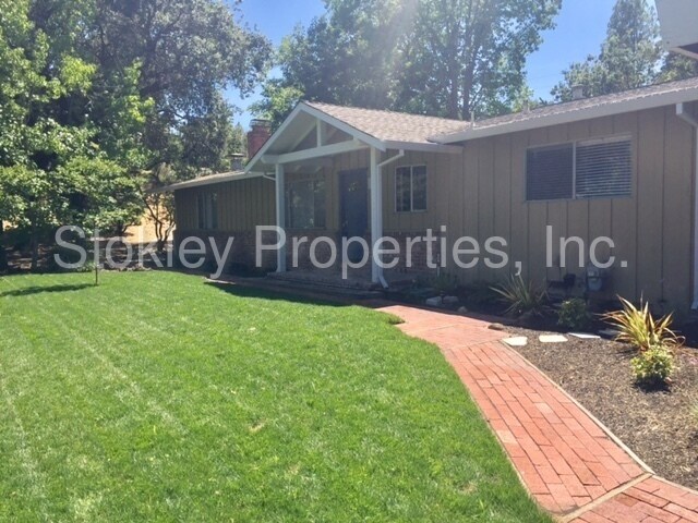 Foto principal - 856 Grayson Rd