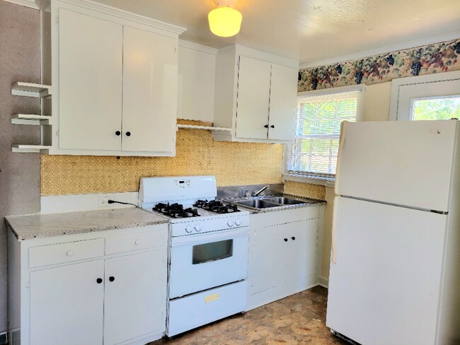 Foto del edificio - 4040 E Whitney Ln