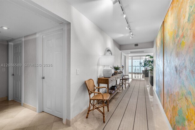 Foto del edificio - 16400 Collins Ave