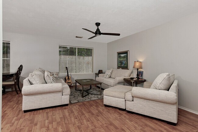 Foto del edificio - 127 Hockenberry Ct