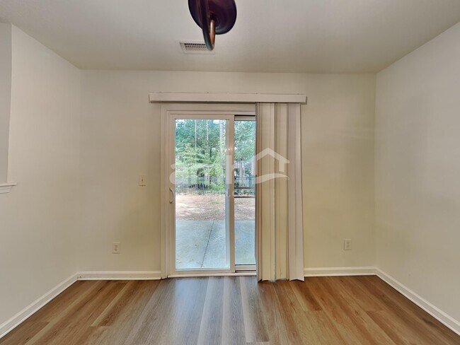 Building Photo - 13 Valleyfield Dr