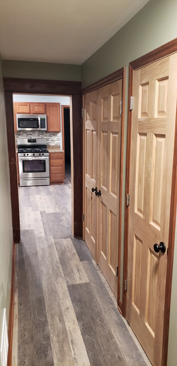 Building Photo - Arch St