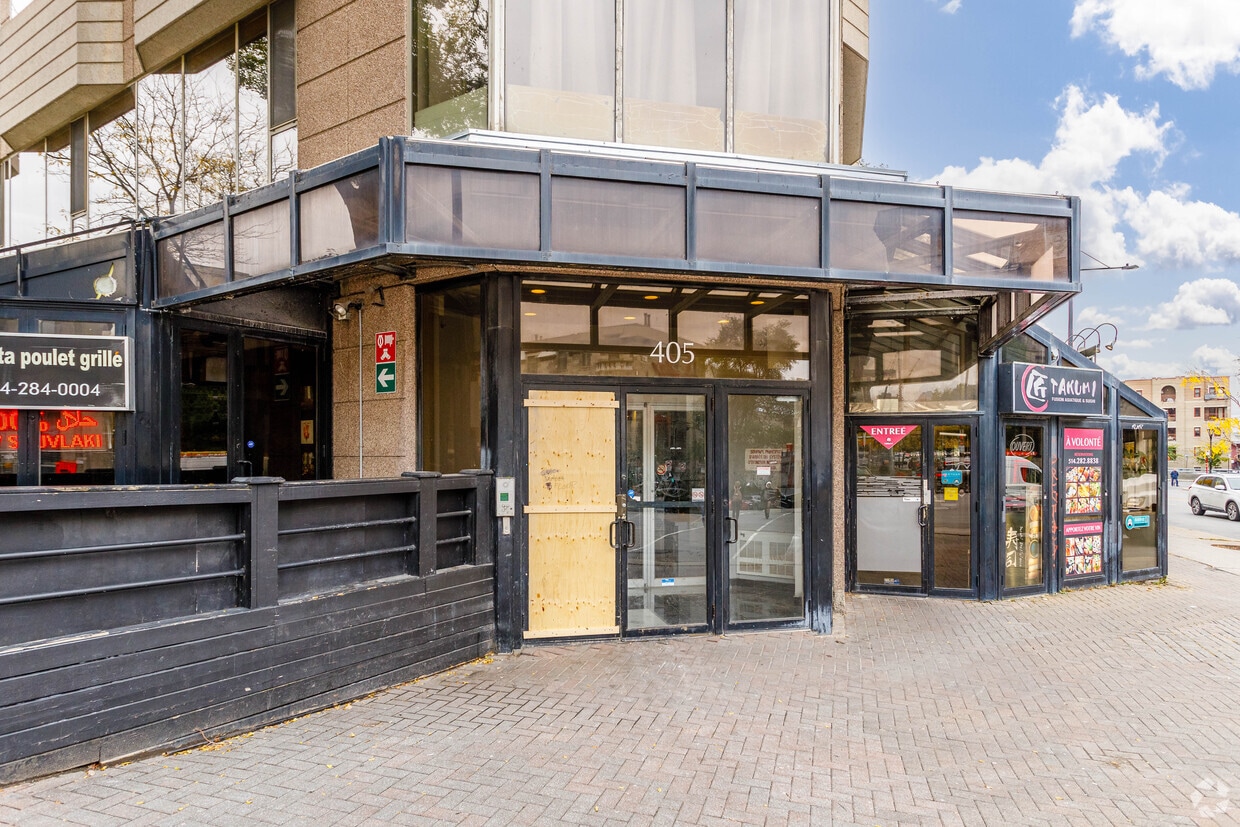 Building Photo - 405 Rue Sherbrooke E