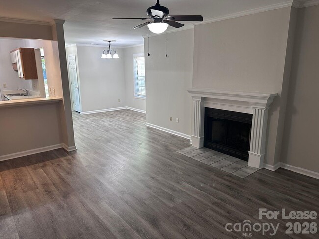 Foto del edificio - 6725 Bevington Ridge Rd