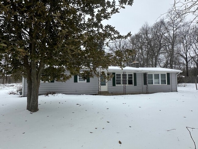 Building Photo - 1066 Alton Station Rd