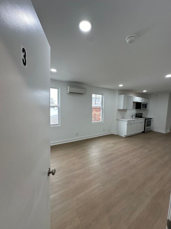 Foto del edificio - 1209 N Franklin St