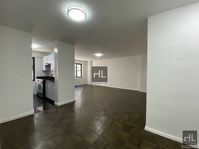 Building Photo - EAST 56 STREET