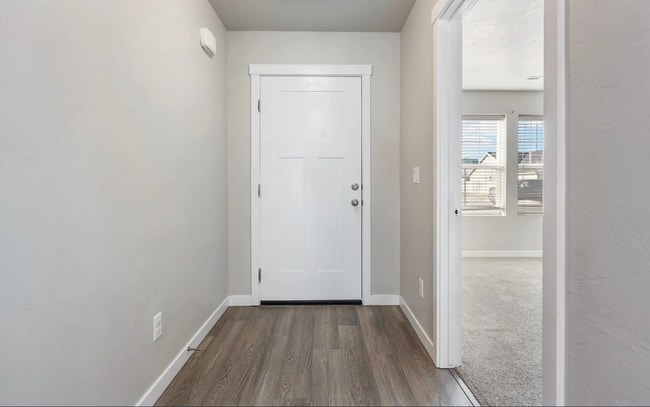 Building Photo - 4 Bed 3 Bath Single Level Home in Great Neighborhood