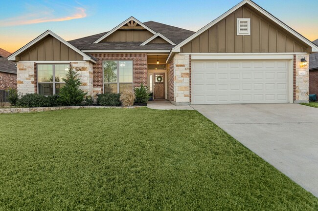 Building Photo - 605 Coventry Dr