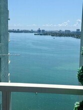 Building Photo - 1900 N Bayshore Dr