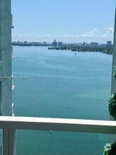 Building Photo - 1900 N Bayshore Dr