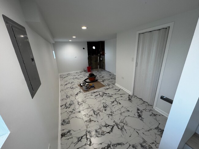 Foto del edificio - 1324 Circle Ave