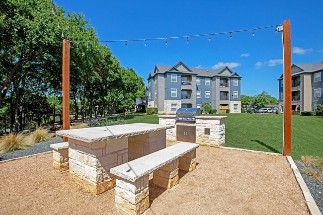 Building Photo - Falls Round Rock