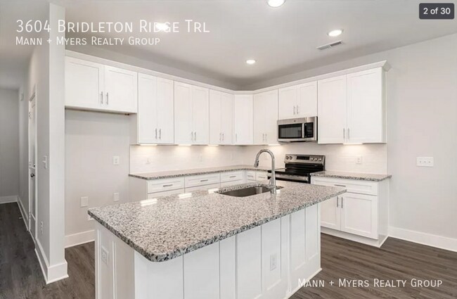 Foto del edificio - 3604 Bridleton Ridge Trail