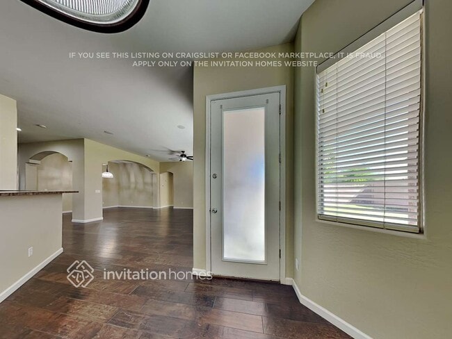 Building Photo - 7209 W Paradise Ln