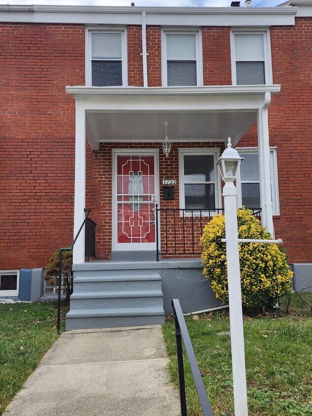Primary Photo - Welcome to this charming 3-bedroom, 1.5-ba...
